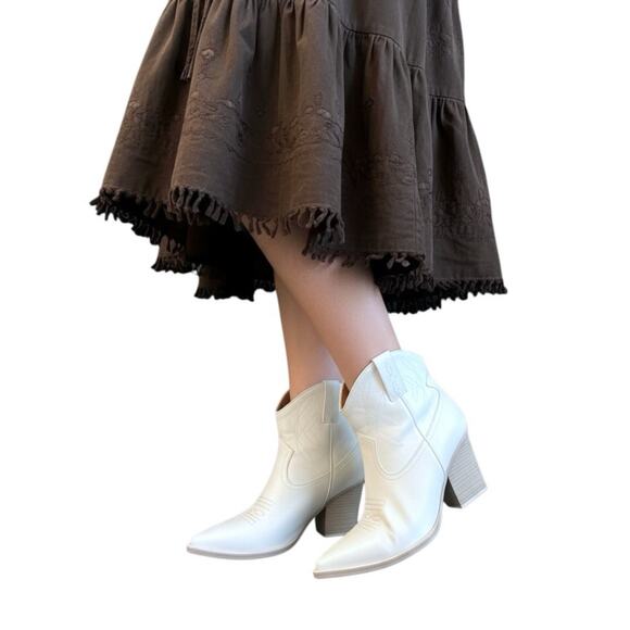 MIA Sawyer Embroidered Pointed Toe Cowboy Booties Women's Beige Sz 8 - Picture 4 of 13